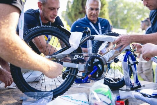 Team Masters Building Bikes 13