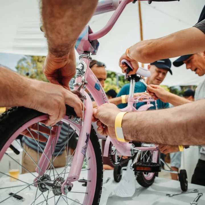 Team Masters Building Bikes 3